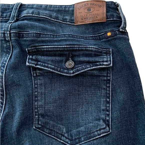 LUCKY BRAND 🍀 Boot Cut Jeans - Picture 3 of 7